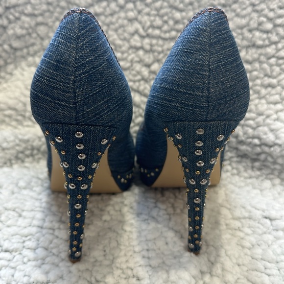 steve madden tristano  denim studded pump heels size 8M - Picture 8 of 11